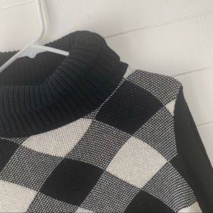Turtleneck Black Plaid Sweater Small